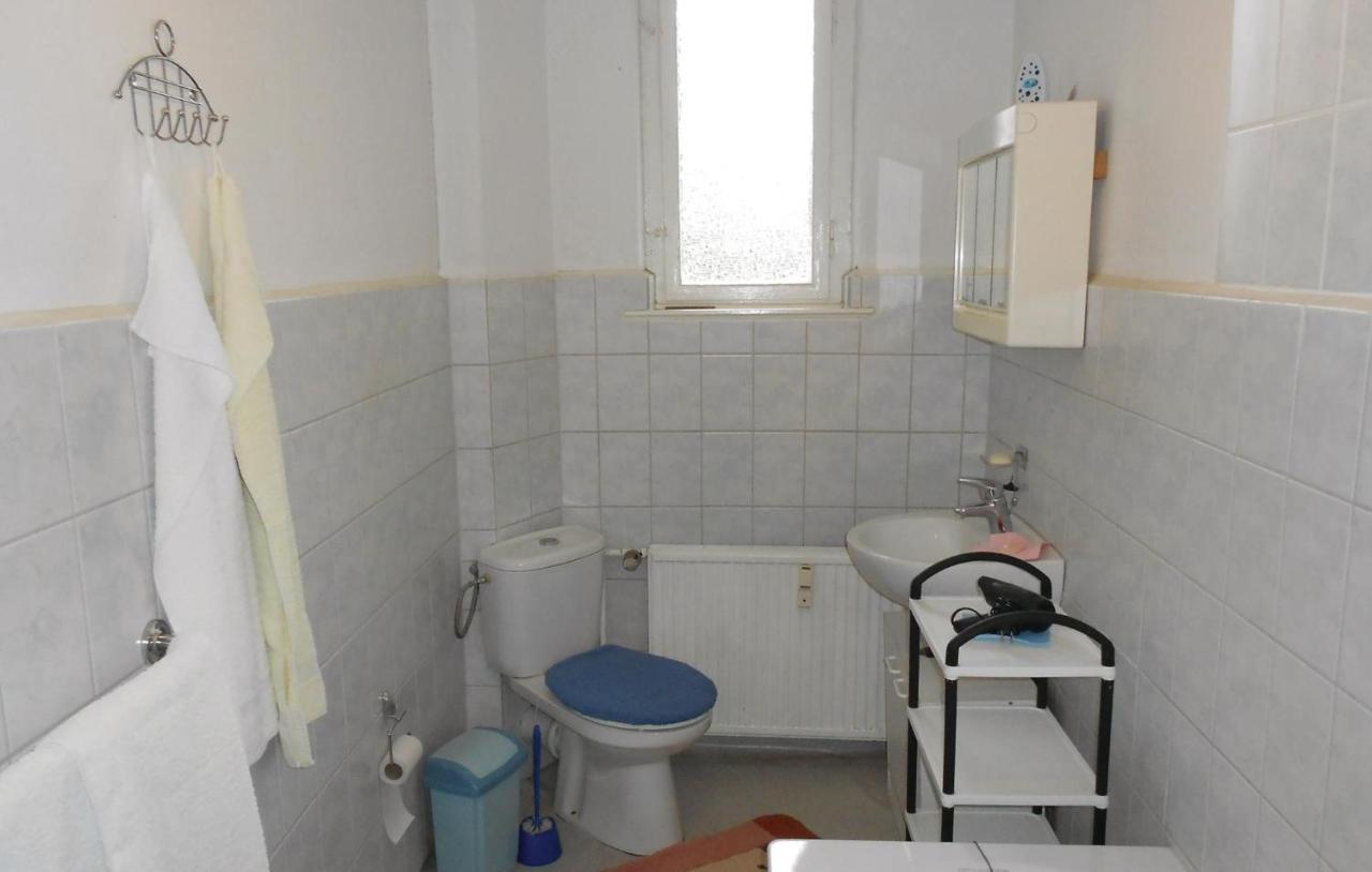 Lovely Apartment In Waren-Mueritz With Kitchen Exterior foto